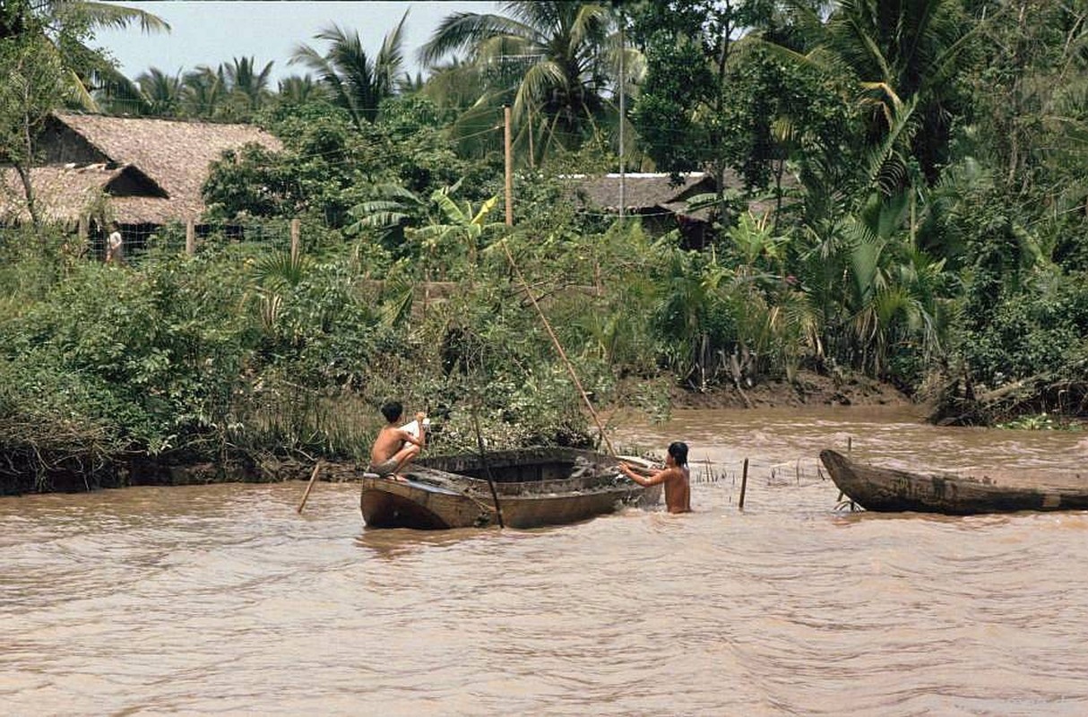 Anh chat lu ve thanh pho My Tho nam 1991-Hinh-8