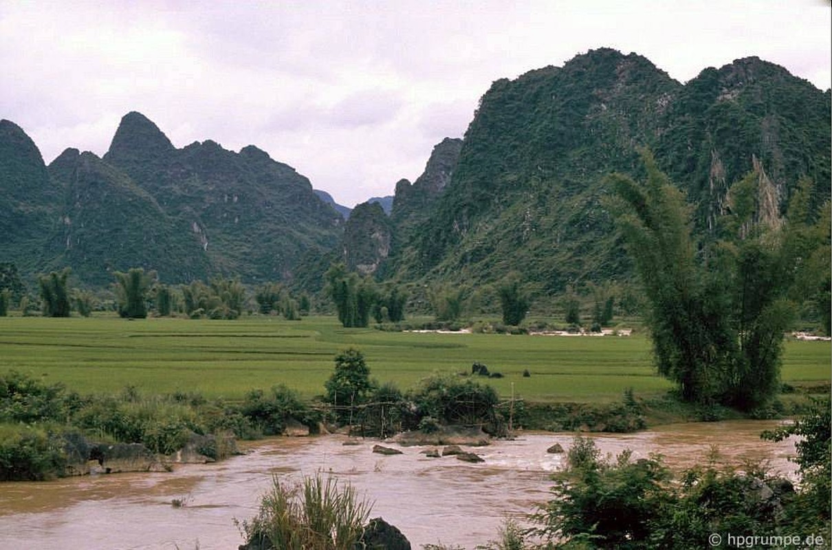 Ngam canh tuong dep ngat ngay o Cao Bang nam 1993-Hinh-7