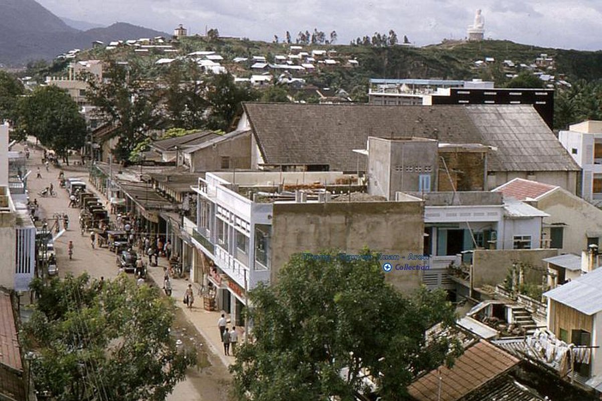 Goc nhin doc tu tren cao ve Nha Trang nam 1968-Hinh-2