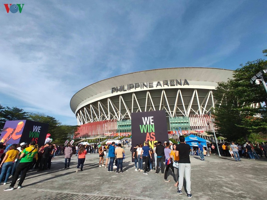 Khong khi soi dong o Philippine Arena truoc le khai mac SEA Games 30