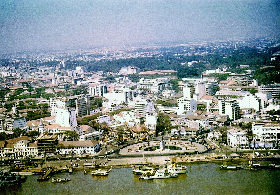 Anh mau ve ben Bach Dang o Sai Gon truoc 1975-Hinh-2