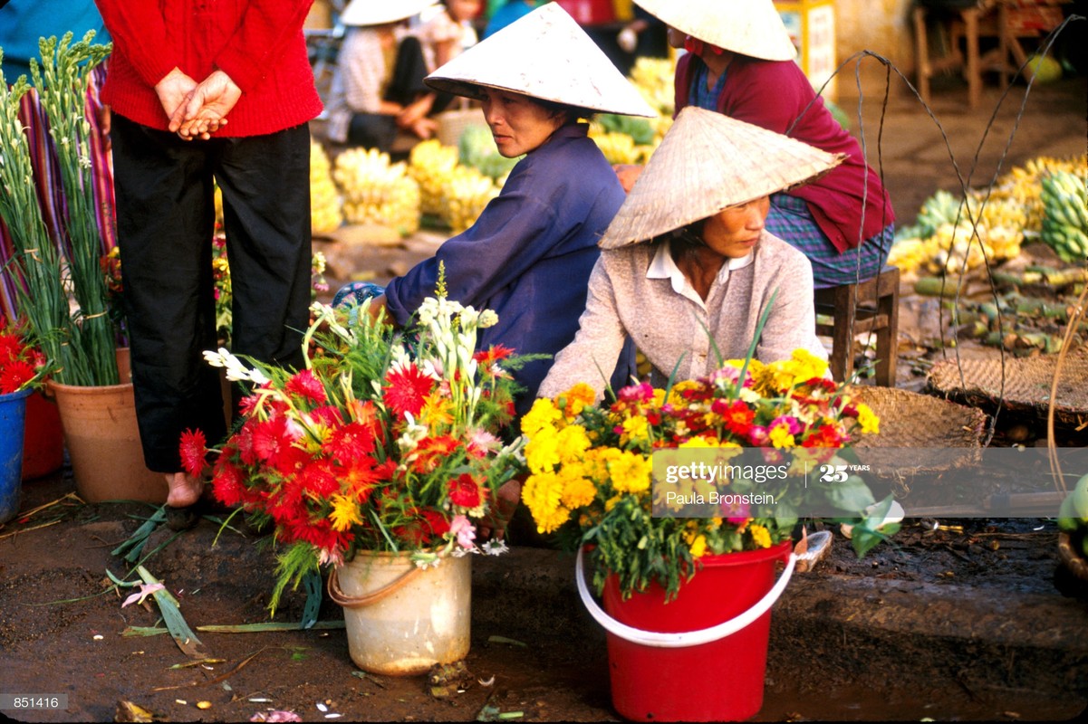 Anh Viet Nam nam 1993 doc dao qua lang kinh nhiep anh gia My-Hinh-5