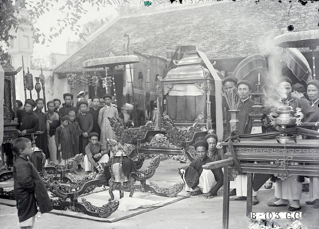 Tan muc le hoi den Dong Nhan Ha Noi ton vinh Hai Ba Trung nam 1920-Hinh-7