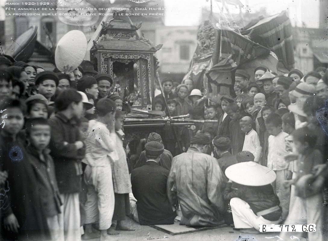 Tan muc le hoi den Dong Nhan Ha Noi ton vinh Hai Ba Trung nam 1920-Hinh-8