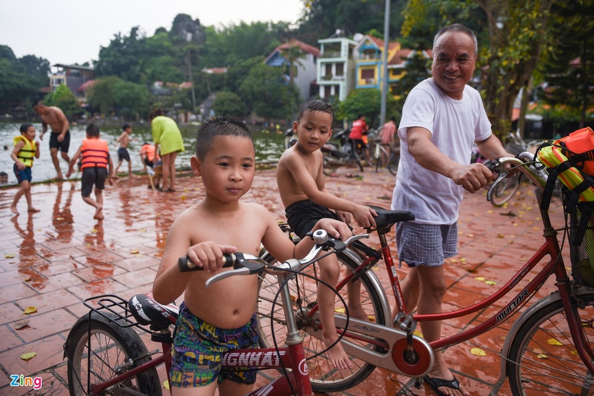 Nguoi Ha Noi do ra ao ho tam giai nhiet-Hinh-4