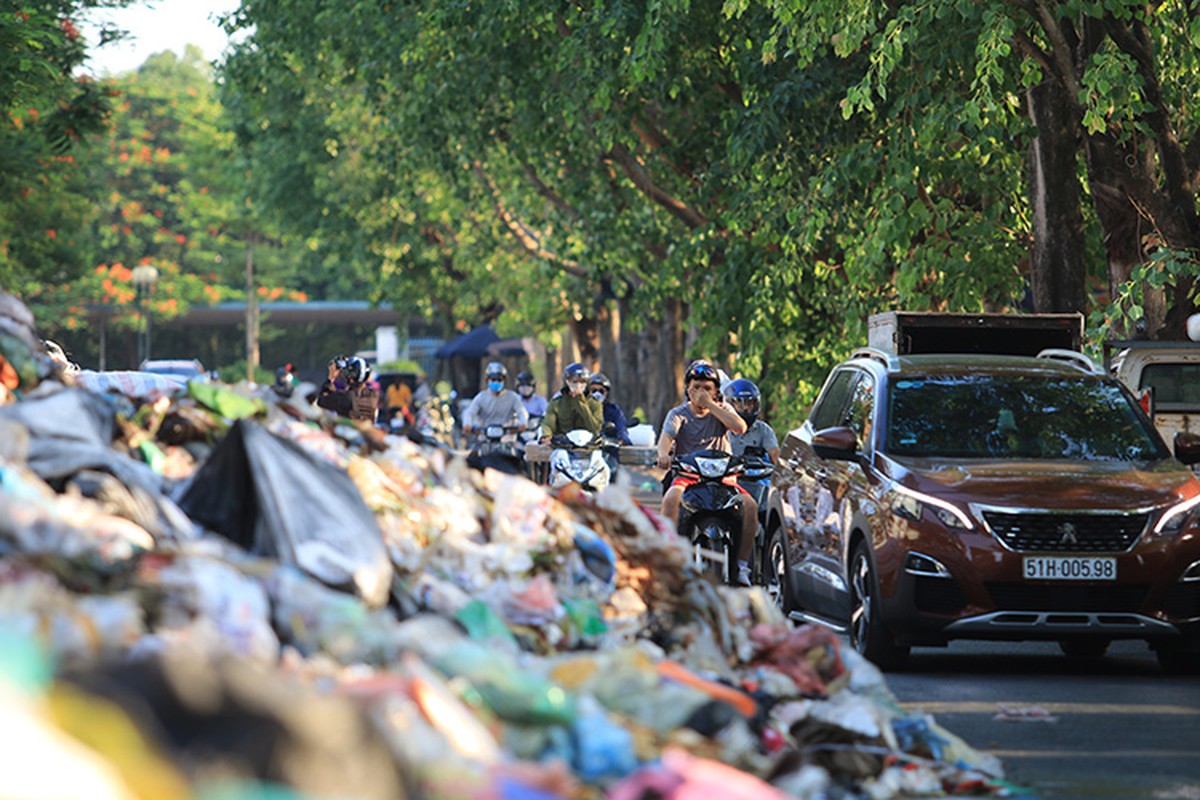 Ha Noi: Rac thai van chat dong trong noi thanh-Hinh-9