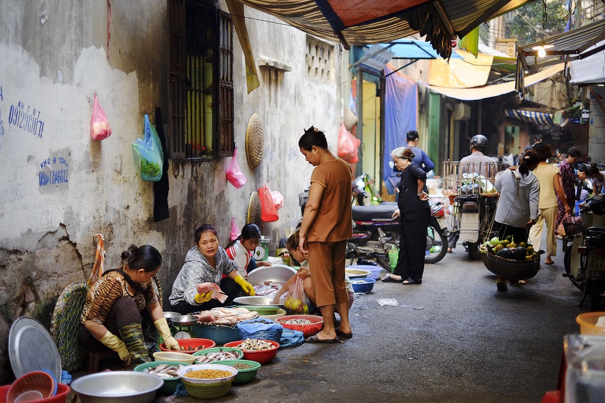 Cho coc Ha Noi hap dan la thuong qua ong kinh Tay-Hinh-10