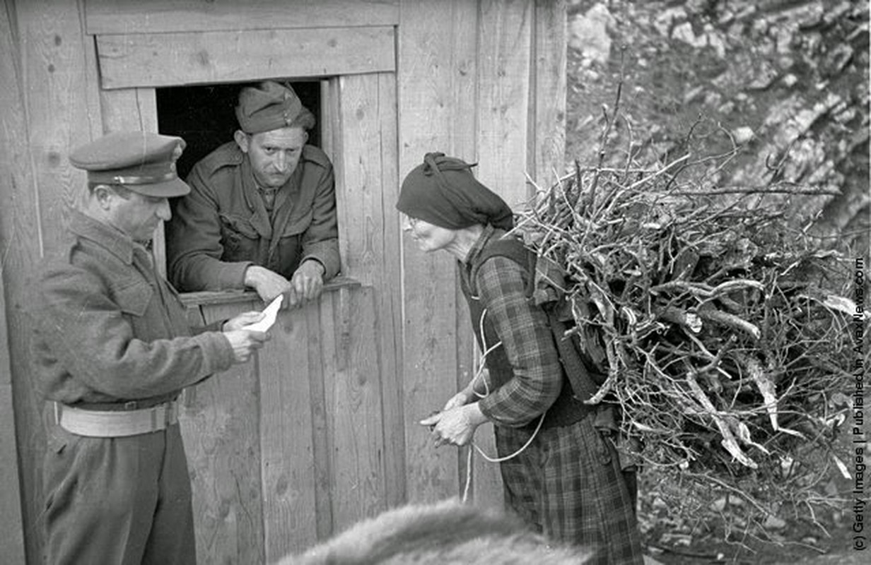 Anh kho quen ve cuoc noi chien Hy Lap nhung nam 1940-Hinh-10