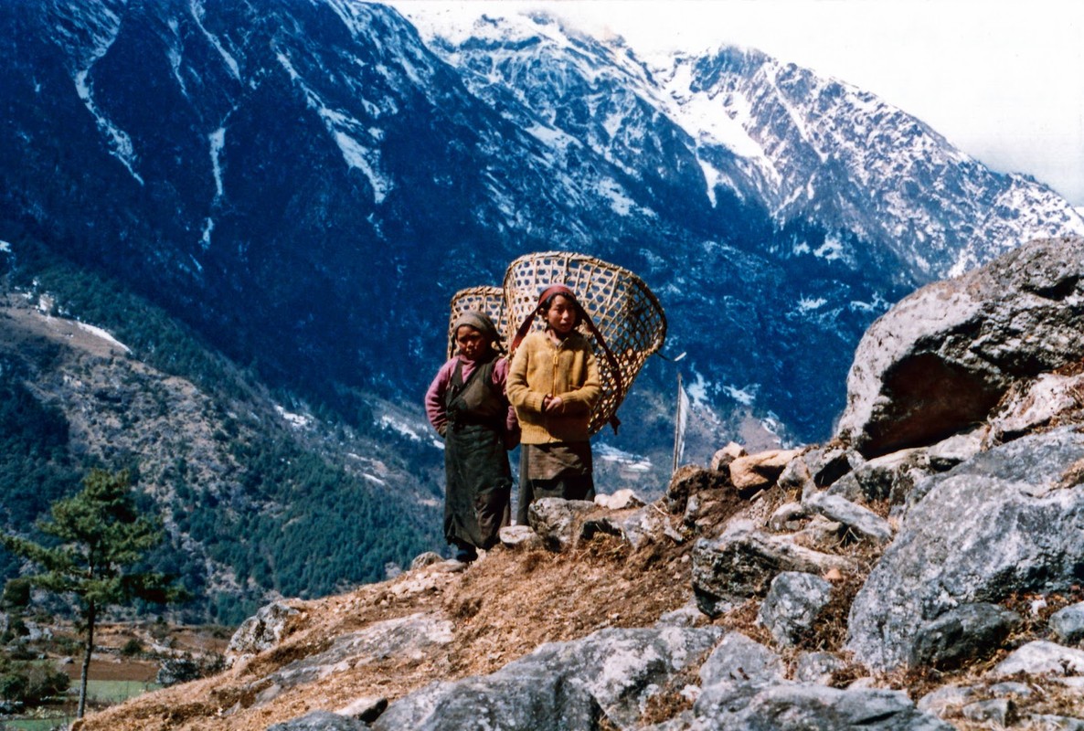 Xu so Nepal dau thap nien 1980 qua ong kinh nguoi phuong Tay-Hinh-3