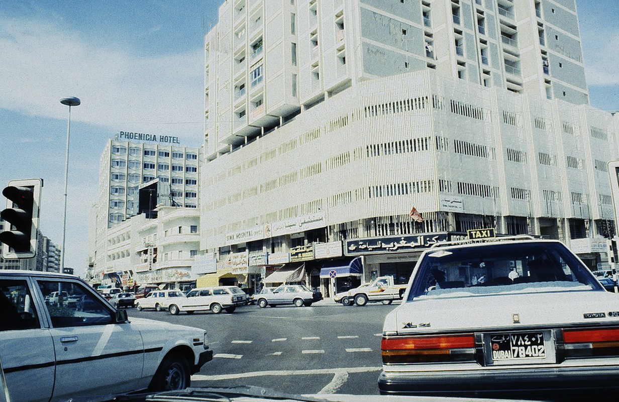 Soi cuoc song trong mo o thanh pho noi tieng nhat UAE thap nien 1980-Hinh-2