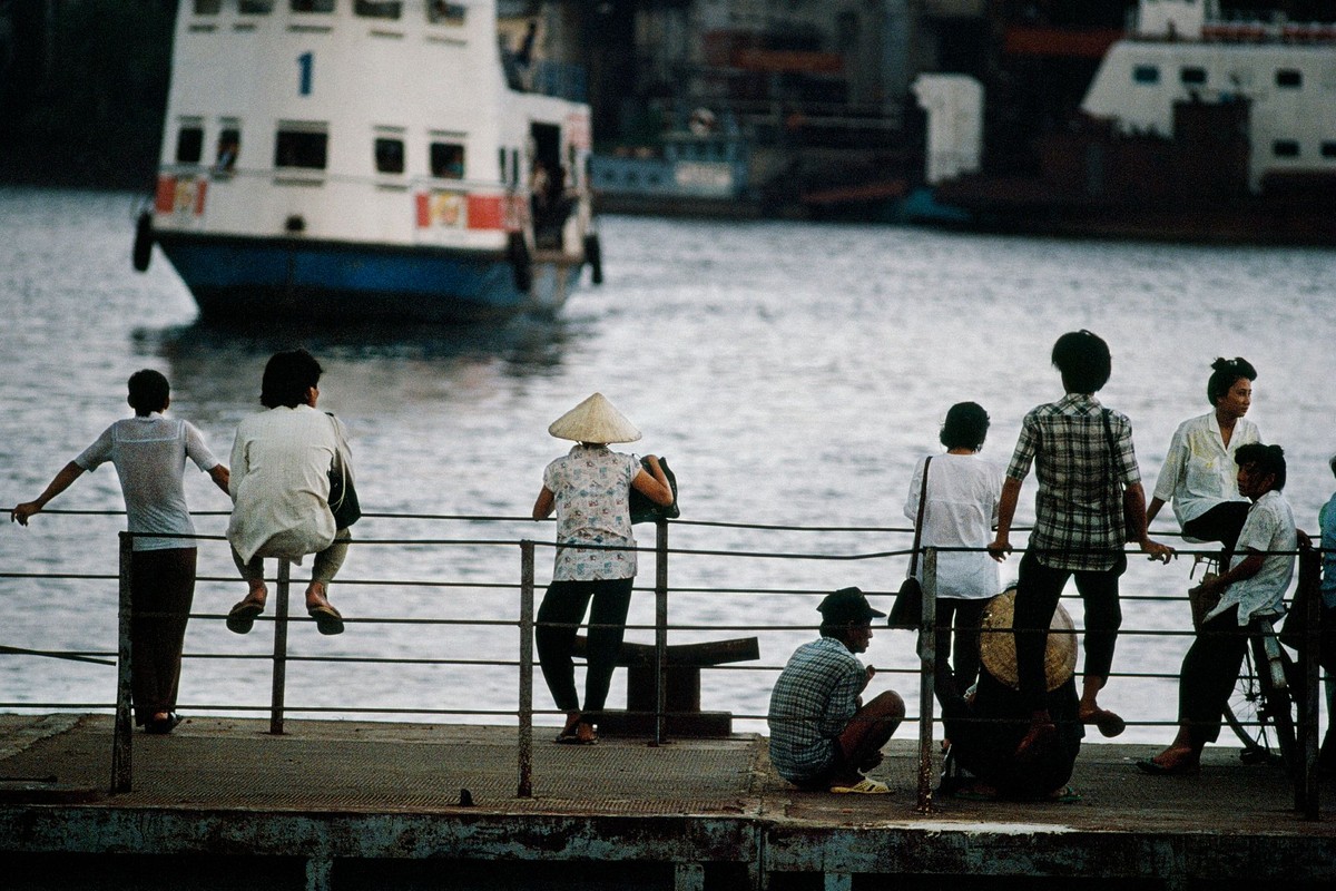 TP Ho Chi Minh nhung nam 1990 qua ong kinh Catherine Karnow