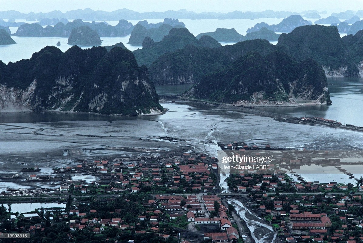 Ngam loat anh sieu doc la ve ba mien Viet Nam nam 1994