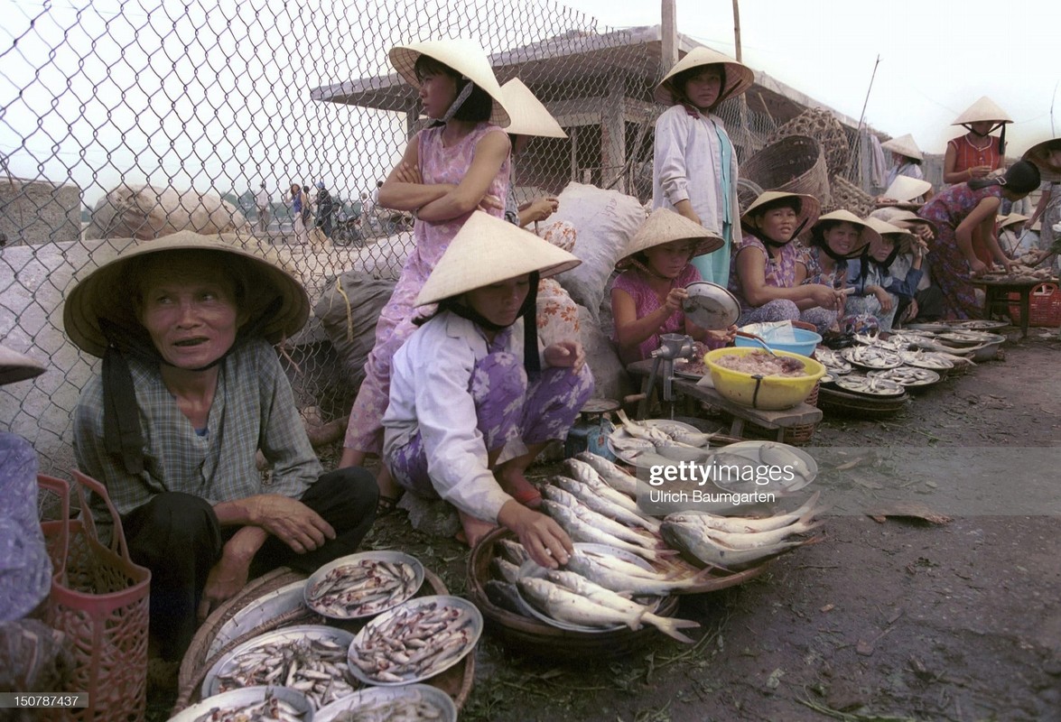 Kham pha Hue va Da Nang nam 1994 qua anh phong vien Duc-Hinh-9