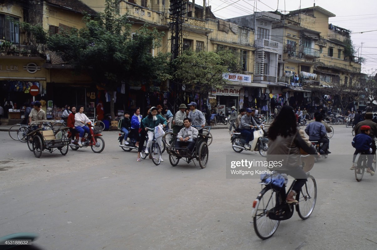 Loat anh day hoai niem ve Ha Noi, Sai Gon nam 1992-Hinh-2