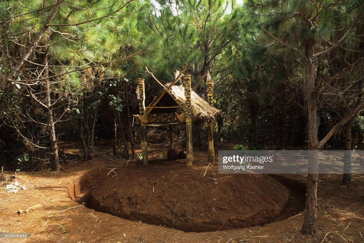 Dak Lak nam 1992 cuc sinh dong qua anh pho nhay Duc-Hinh-3