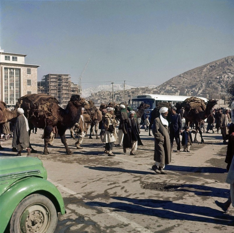 Bat ngo cuoc song binh yen sung tuc o thu do Afghanistan thap nien 1960-Hinh-2