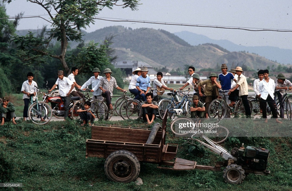 Boi hoi ngam cuoc song o thanh pho Vinh nam 1989-Hinh-4