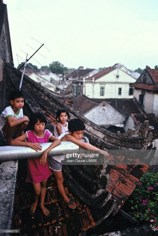 Loat anh “khong dung hang” ve pho co Ha Noi nam 1994-Hinh-8