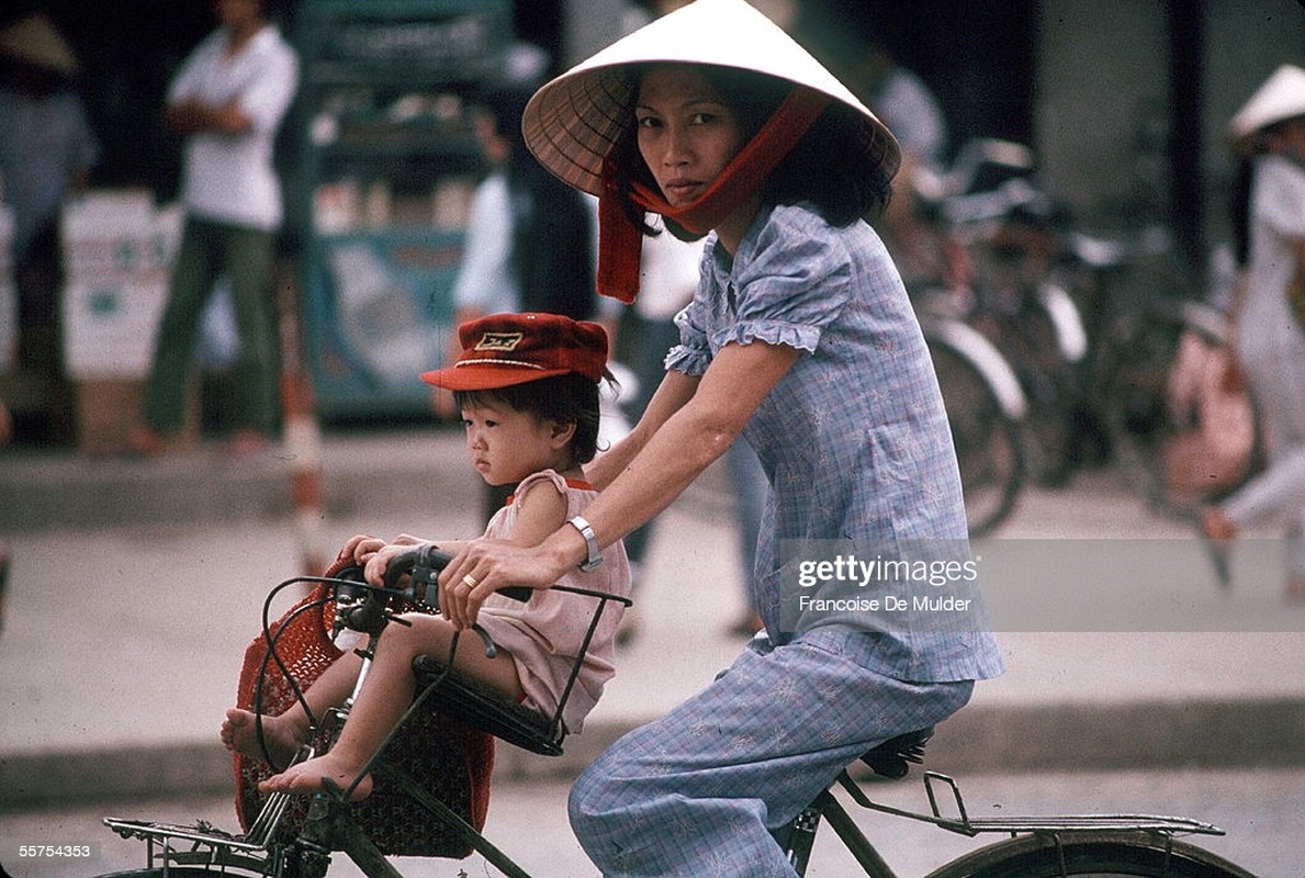 Loat anh kho quen ve phu nu Viet Nam thap nien 1980-Hinh-9