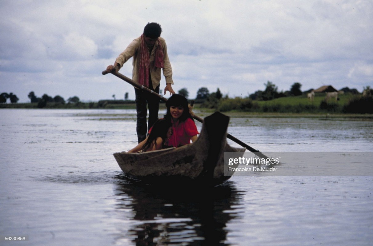 Doi thuong sinh dong o Campuchia nam 1989 qua ong kinh Tay-Hinh-4