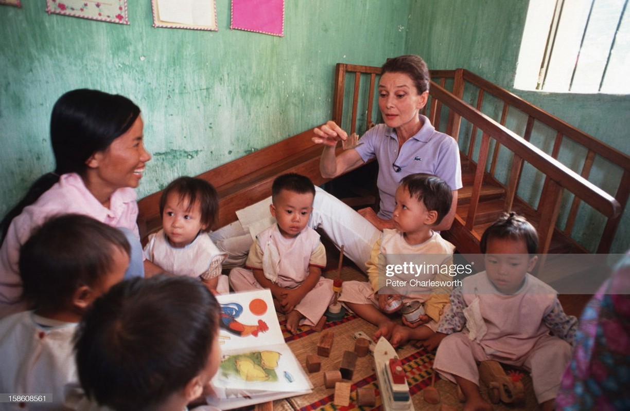 Anh sieu hiem: Nu minh tinh Audrey Hepburn o Viet Nam nam 1990-Hinh-4