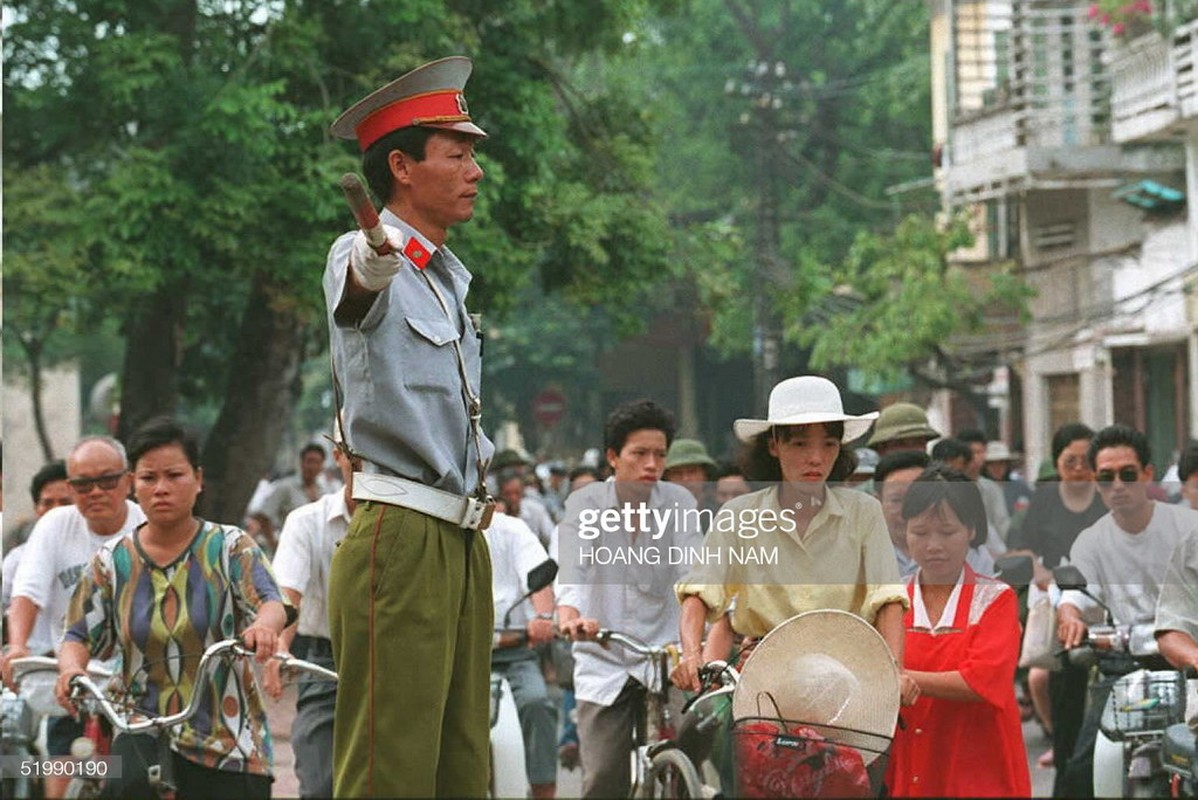 Anh de doi ve cuoc song o Ha Noi nam 1995-Hinh-2