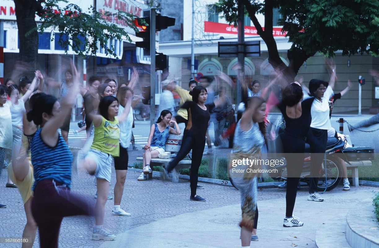 Anh day hoai niem ve cuoc song o Ha Noi tron 20 nam truoc (1)-Hinh-4