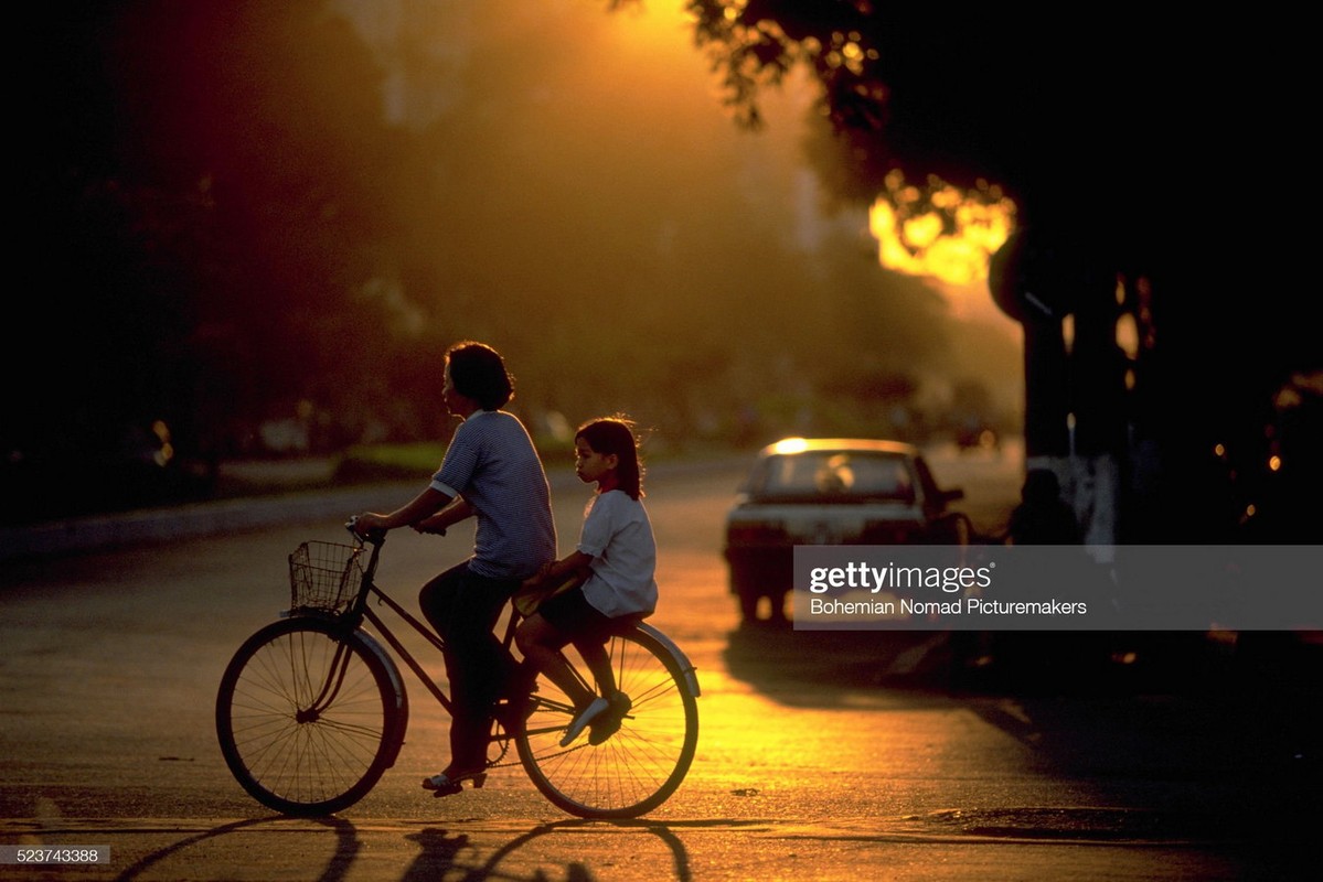 Loat anh de doi ve TP.HCM nam 1991 qua ong kinh Tay-Hinh-8