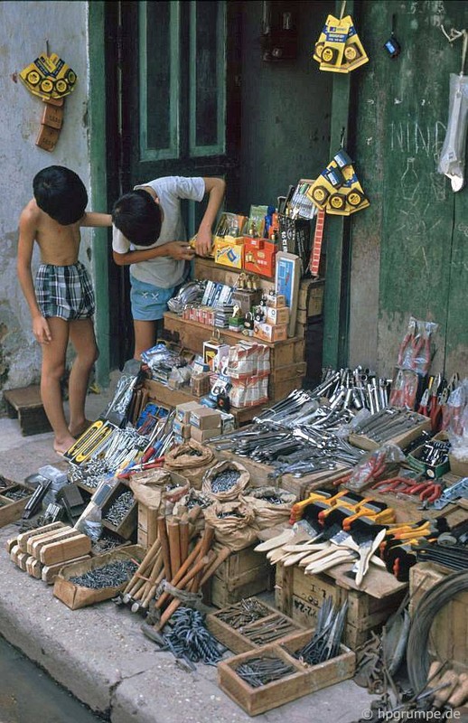 Loat anh cuc sinh dong ve cac cua hang o Ha Noi nam 1991-Hinh-14