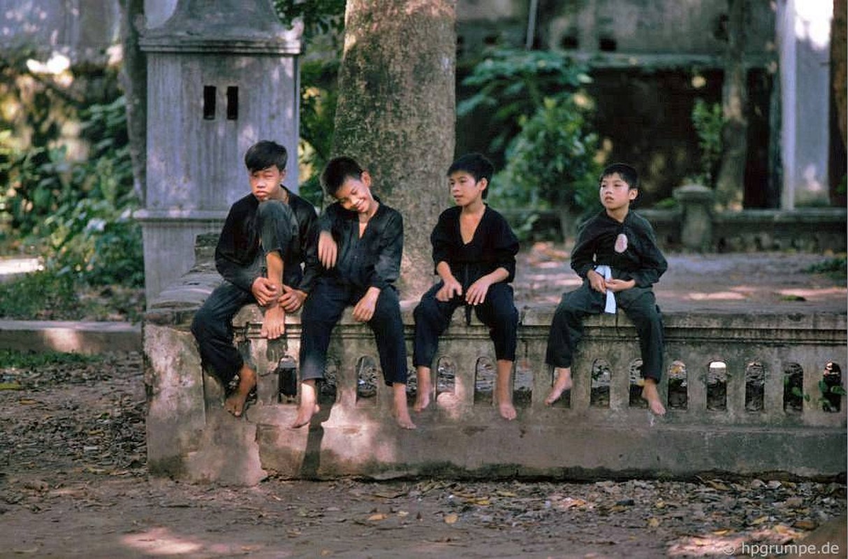 Anh cuc hiem ve den Quan Thanh o Ha Noi nam 1993-Hinh-9