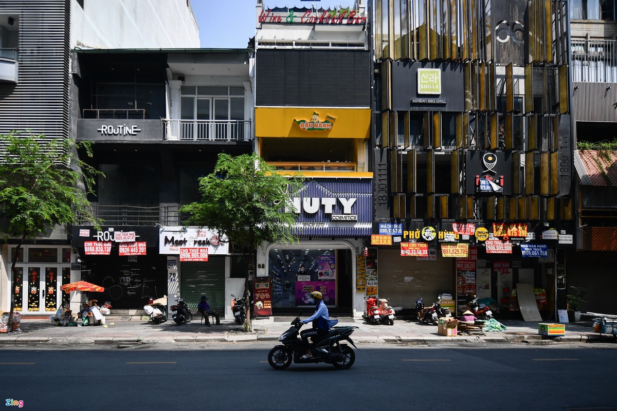 Mat bang vang tai TP HCM thanh noi do xe, ban hang rong