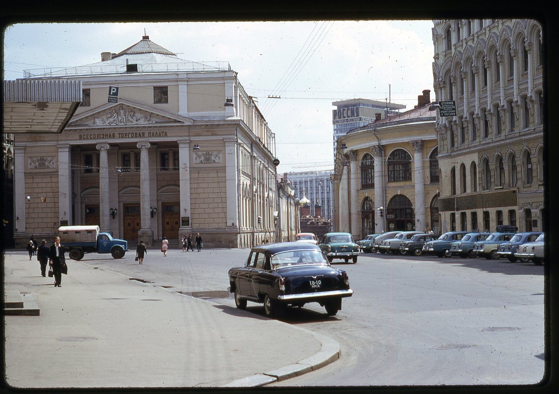 Soi khach san lon nhat the gioi, “view” dien Kremlin o Moscow nam 1969-Hinh-13