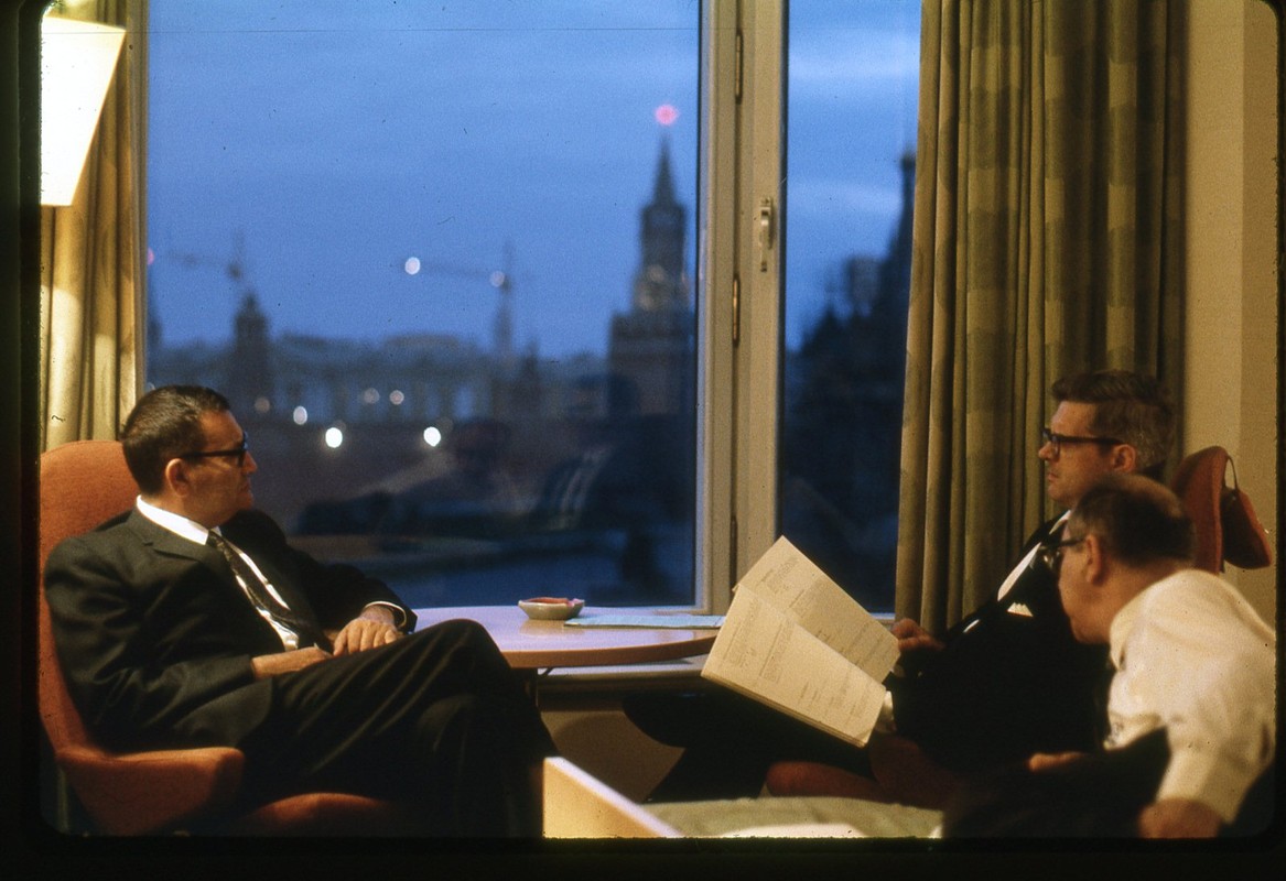 Soi khach san lon nhat the gioi, “view” dien Kremlin o Moscow nam 1969-Hinh-5