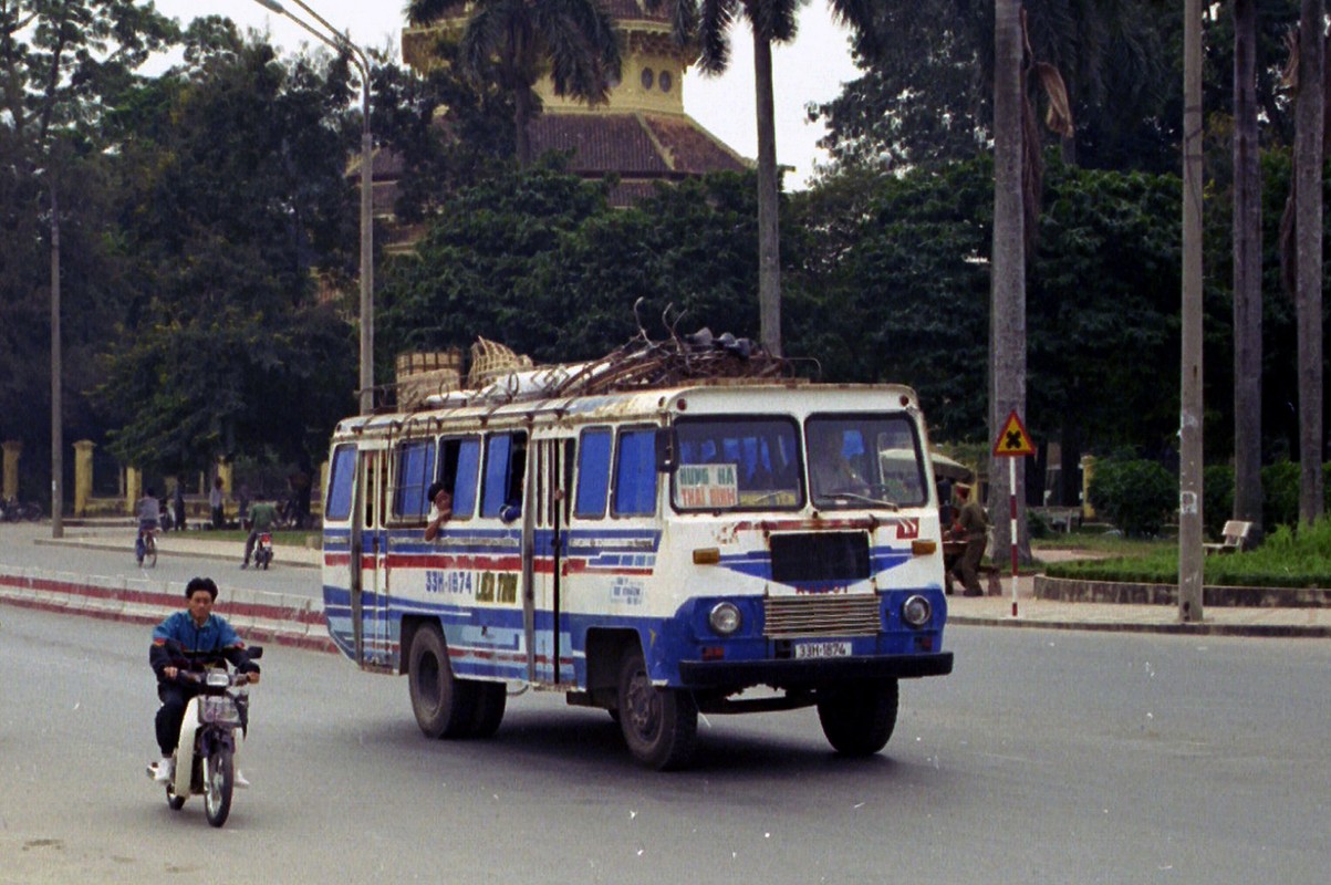 Hinh cuc doc ve xe buyt o Ha Noi nam 1996 (1)-Hinh-8