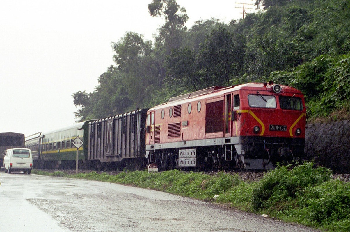 Anh khong dung hang ve dau may tau hoa o Viet Nam nam 1996-Hinh-11