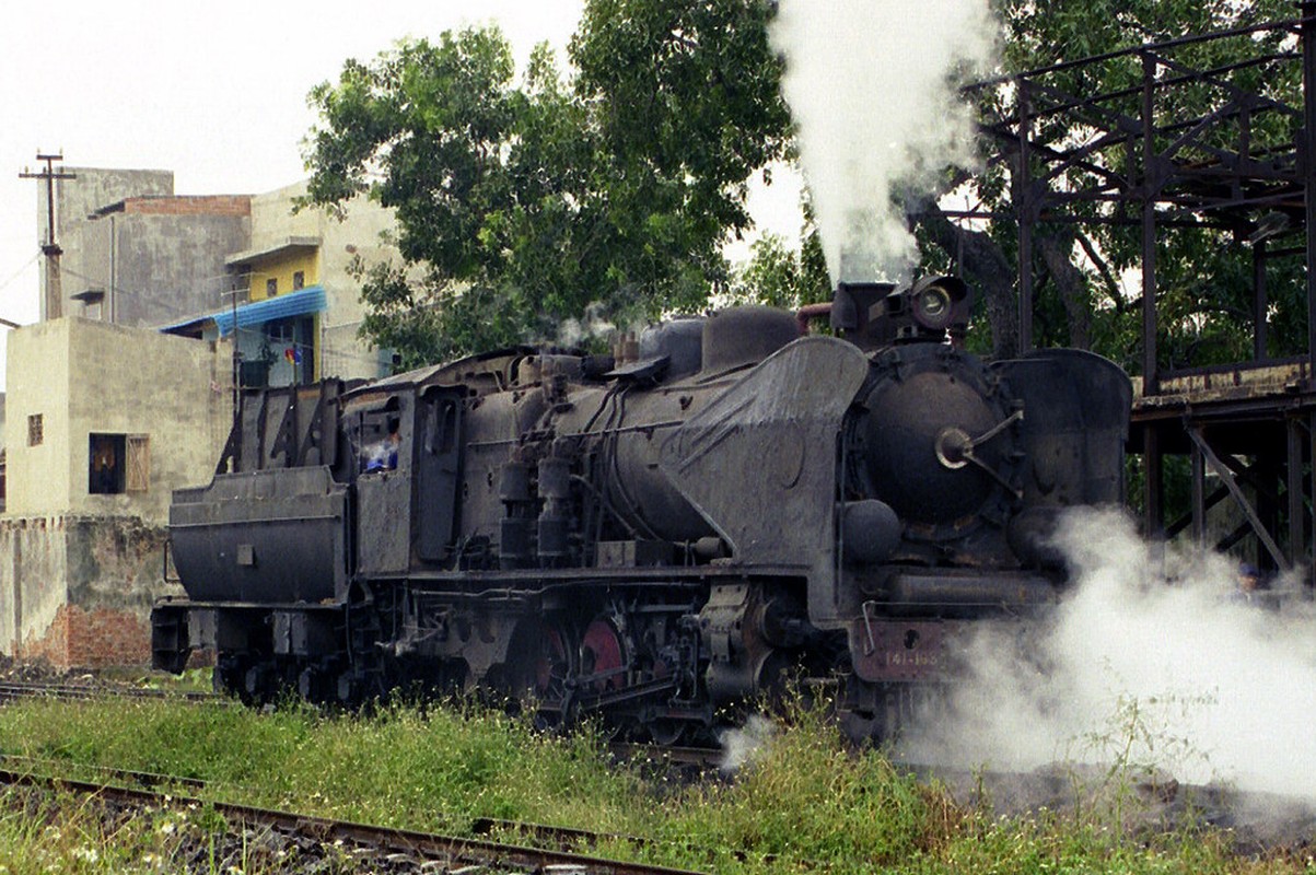 Anh khong dung hang ve dau may tau hoa o Viet Nam nam 1996-Hinh-3