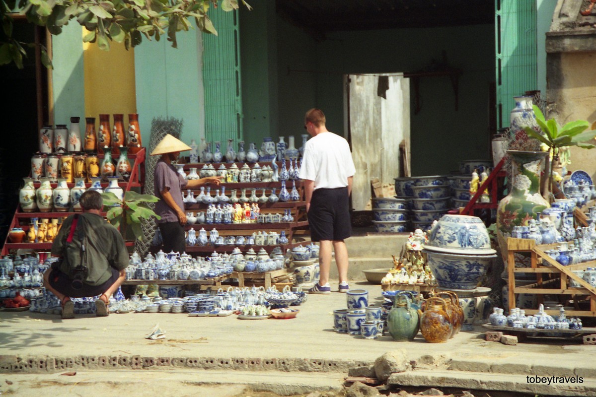 Anh hiem va dep ve lang gom Bat Trang nam 1996-Hinh-2