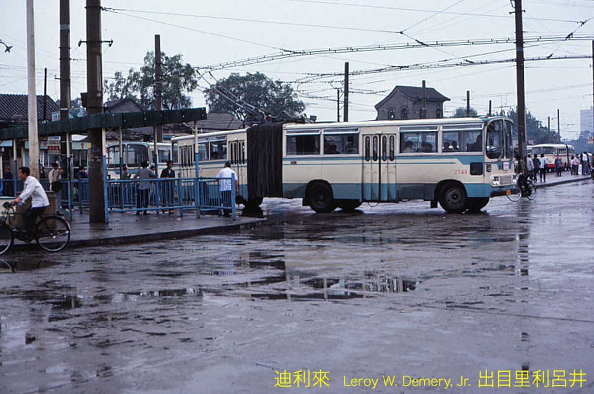 Soi phuong tien giao thong doc dao o Bac Kinh nam 1983