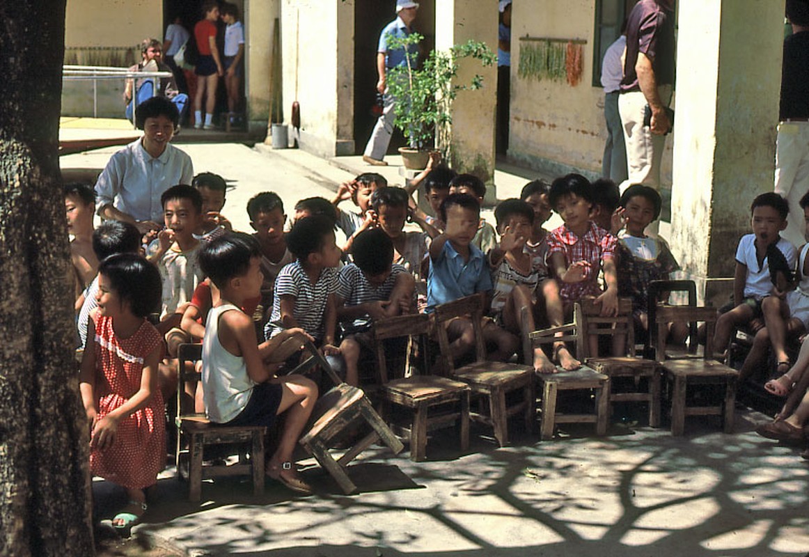 Loat anh bat ngo ve thanh pho Tham Quyen nam 1980-Hinh-11