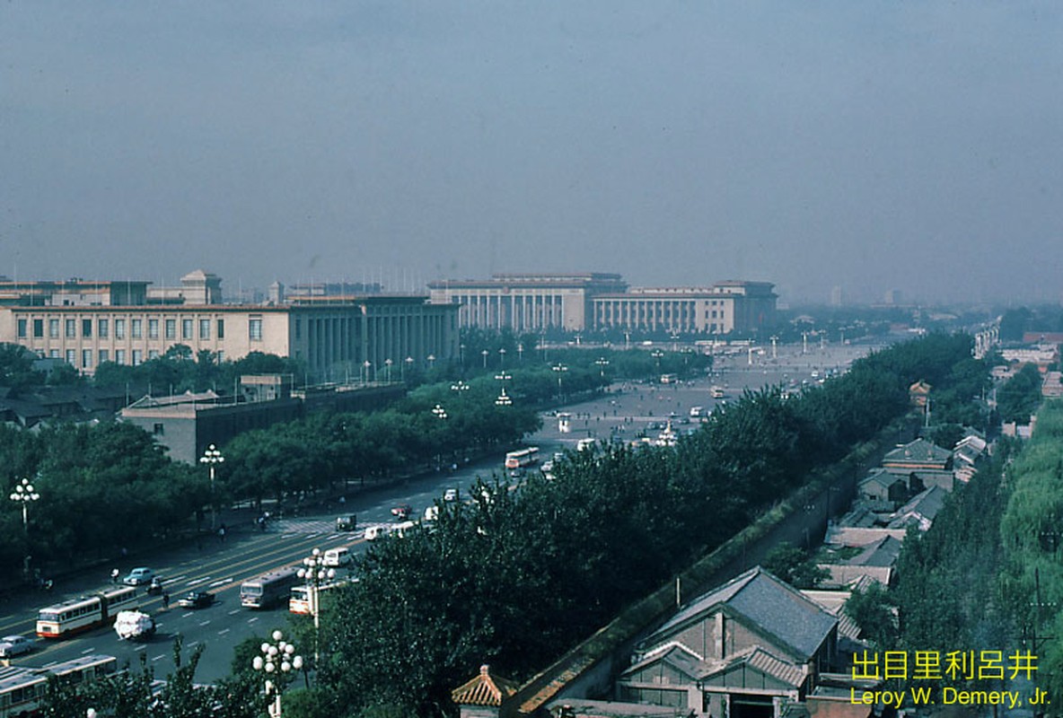 Doi thuong o thanh pho Bac Kinh nam 1983 qua ong kinh khach Tay-Hinh-10