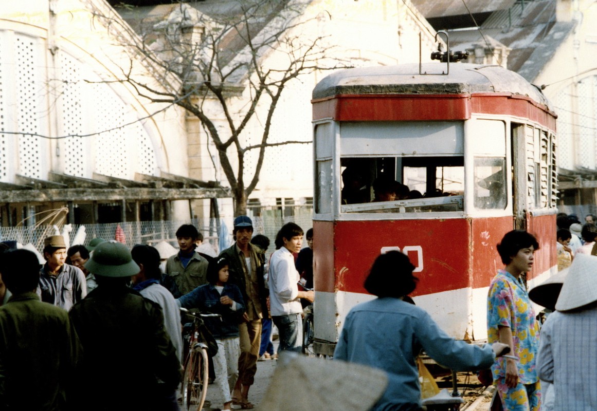 Loat anh hiem va doc ve giao thong o Ha Noi nam 1990 (1)-Hinh-9