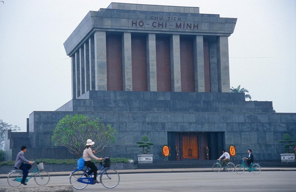 Quang truong Ba Dinh nhung nam 1980-1990 qua ong kinh quoc te-Hinh-12
