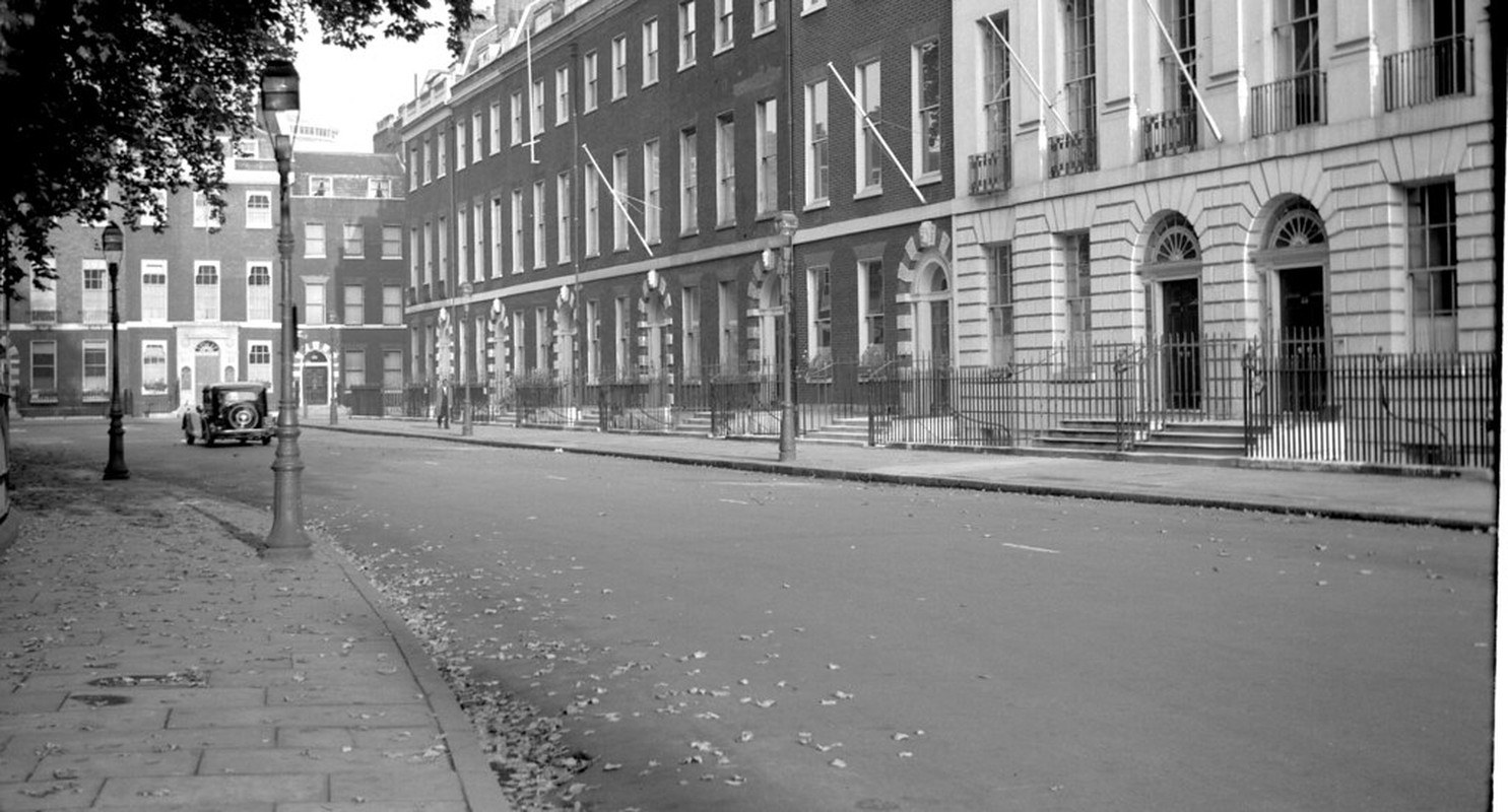 Dien mao trang le cua thanh pho London nhung nam 1950-1960-Hinh-8