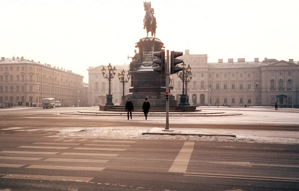 Anh doc thanh pho Leningrad nam 1985 qua ong kinh du khach Anh-Hinh-3