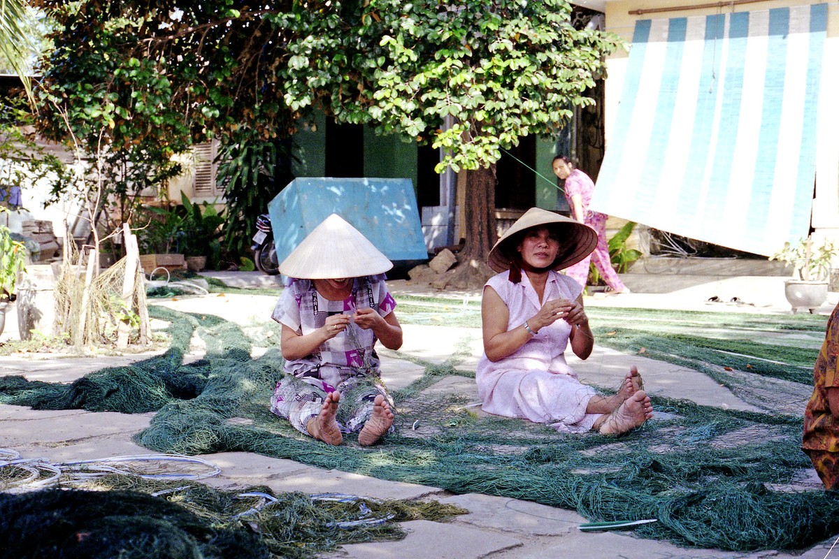 Ba mien Viet Nam dau thap nien 1990 qua anh pho nhay Phap (2)-Hinh-8