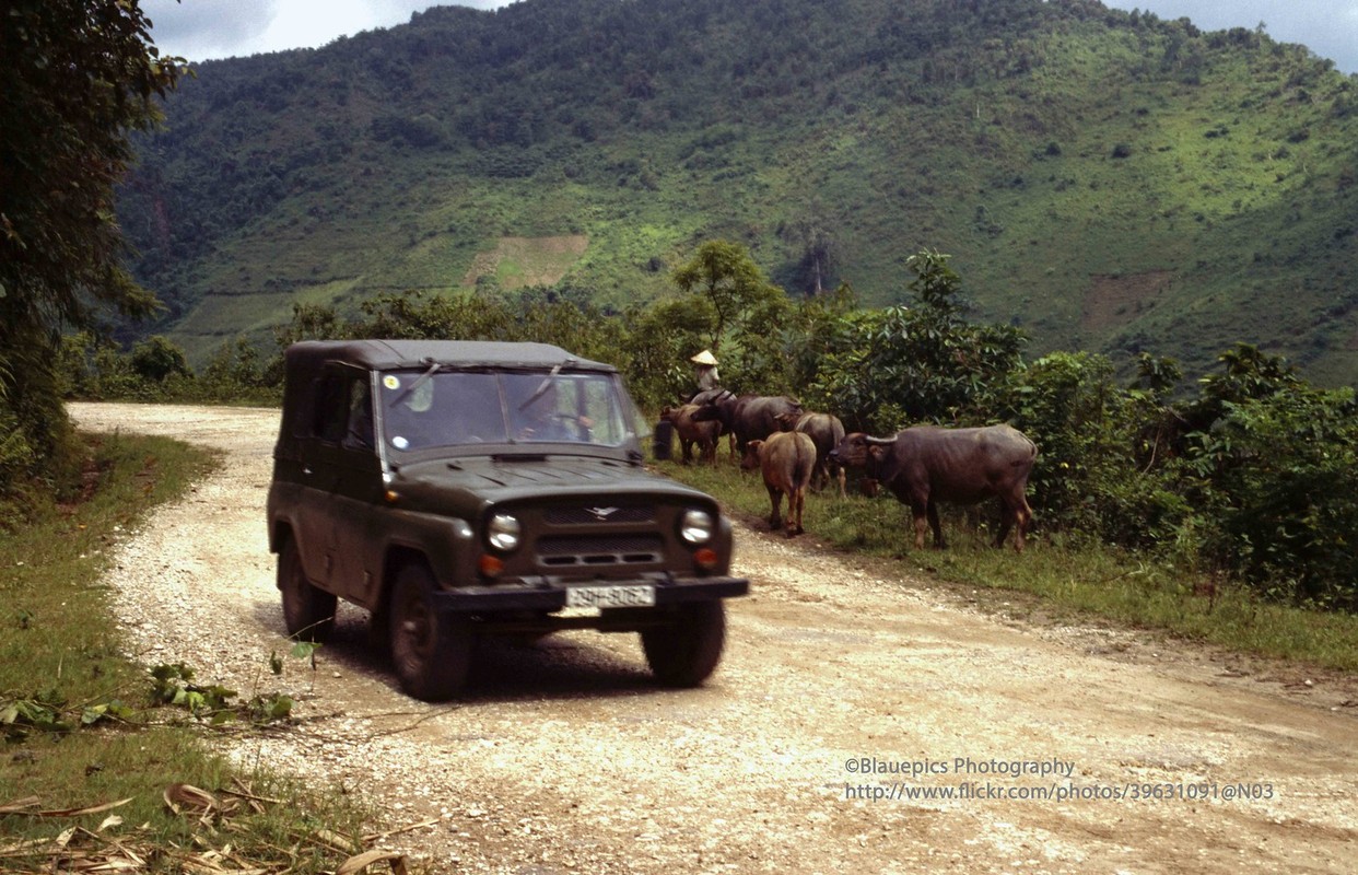 Anh sieu quy hiem ve con nguoi va canh vat Lai Chau nam 1998-Hinh-10