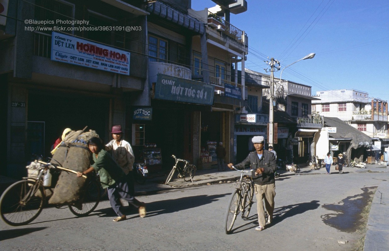 Loat anh de doi ve chuyen di Da Lat nam 1993-Hinh-7