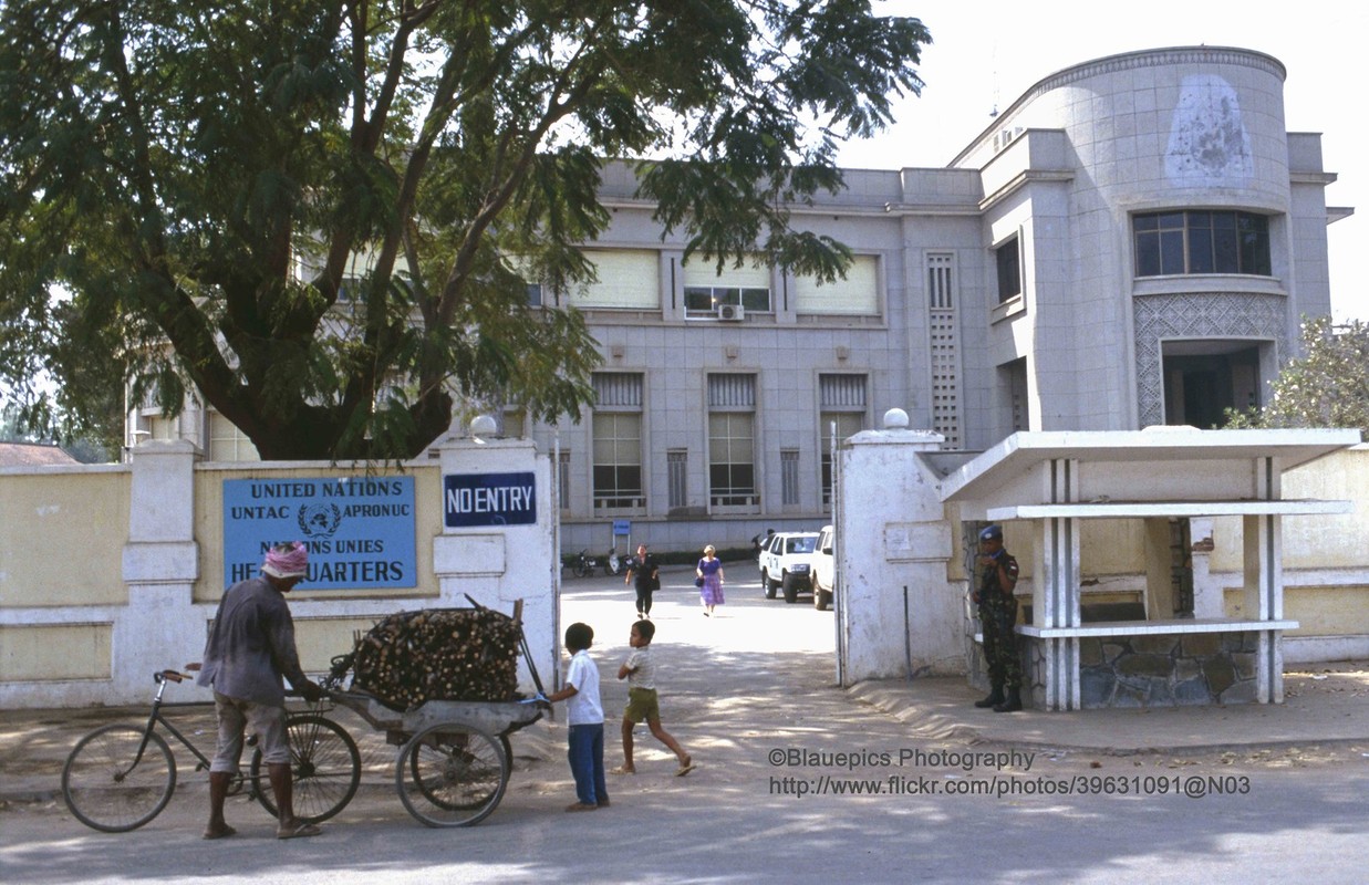 Anh kho quen ve cuoc song o thu do Campuchia ba thap nien truoc-Hinh-12