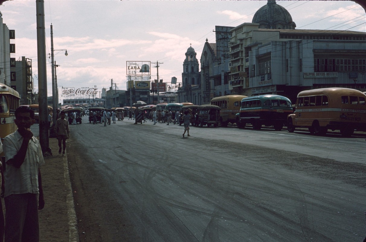 Loat anh mau cuc hiem ve thu do cua Philippines nam 1954-Hinh-2