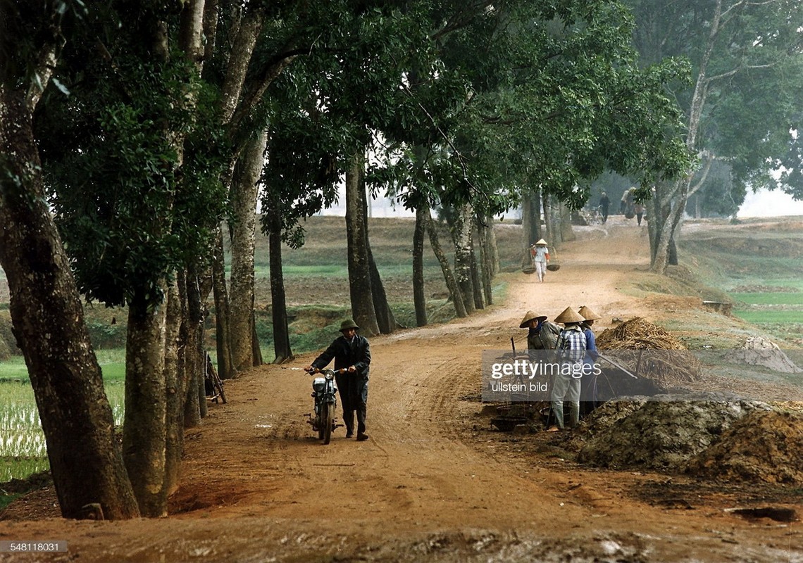 Ba mien Viet Nam nam 1995 qua loat anh dep my man (1)-Hinh-7